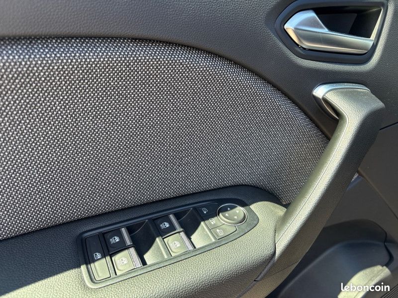 Renault CAPTUR II 1.8 E-TECH FULL HYBRID 160CH TECHNO - 26 (image 9)