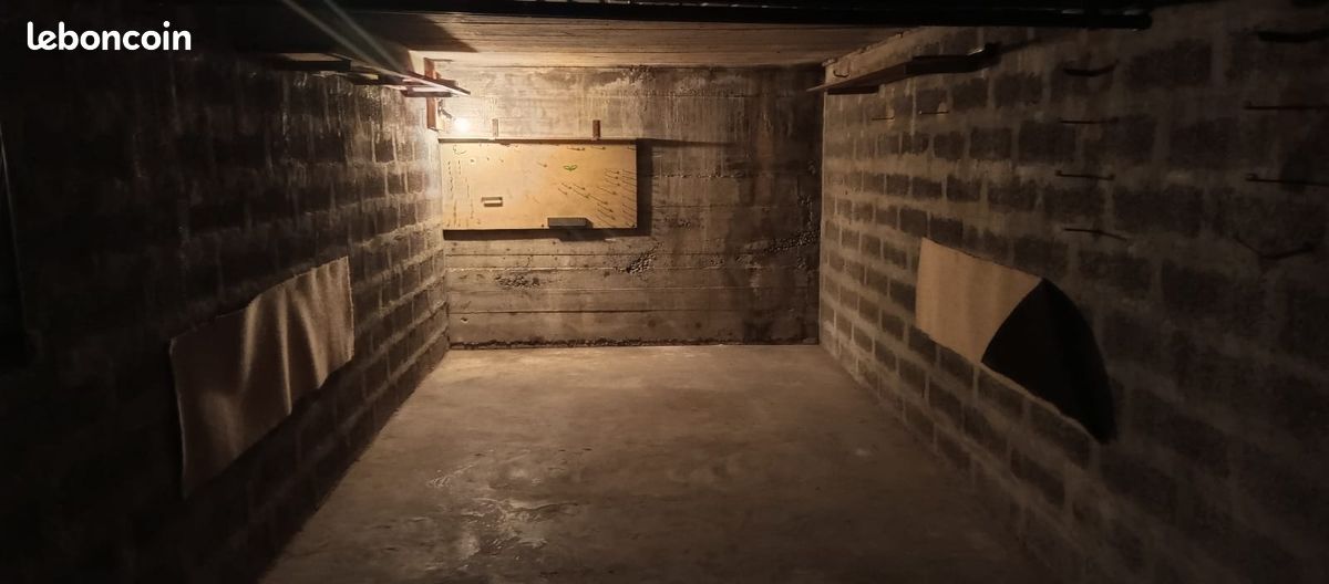 Parking 1 pièce 18 m² · à Meylan · 18 m² · 90 €/mois