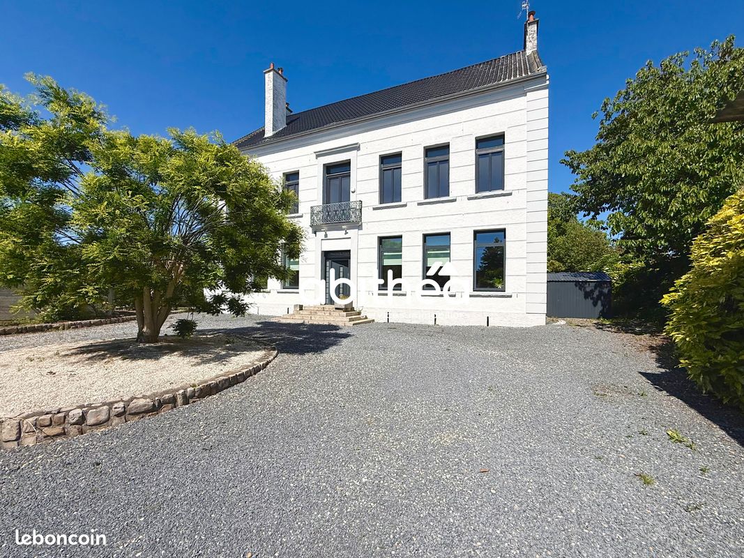 Maison 10 pièces 331 m² · à Arleux · 331 m² · 649 900 €