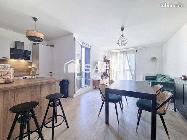 https://img.leboncoin.fr/api/v1/lbcpb1/images/70/ac/83/70ac83fbbc5ce113934ef8522a091b2a33f92288.jpg?rule=ad-image
