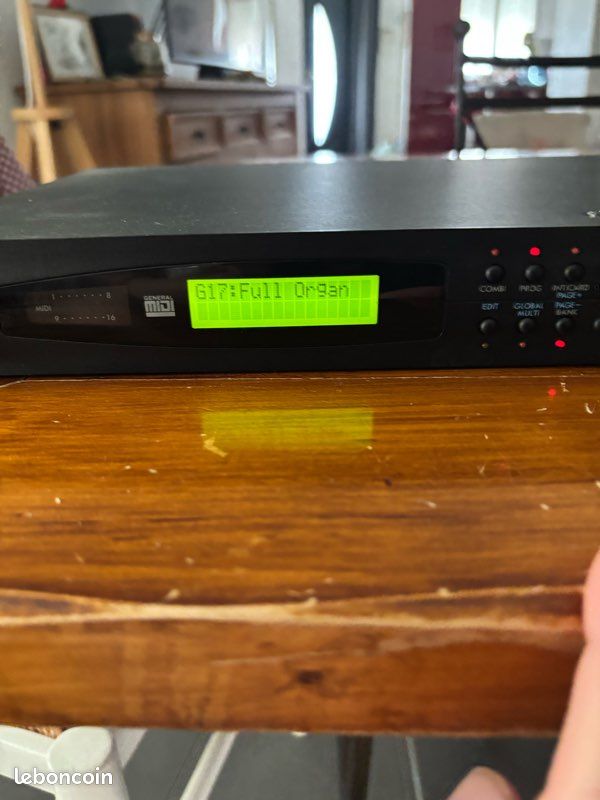 Korg 03r/w - En très bon état, pile neuve (image 9)