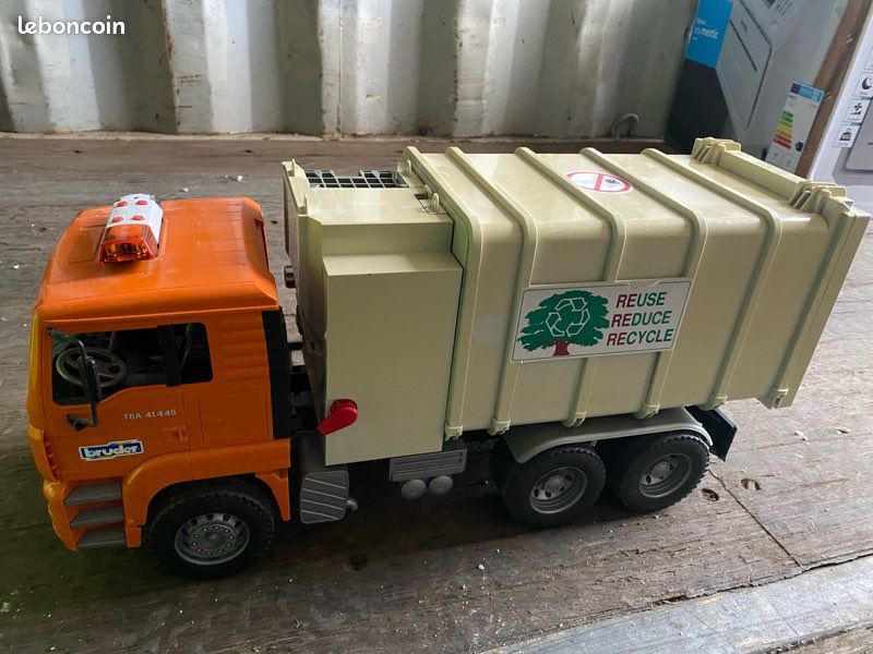 Bruder Truck Hračky Bruder 02784 BRUDER CAMION DE RECYCLAGE À - Main Image