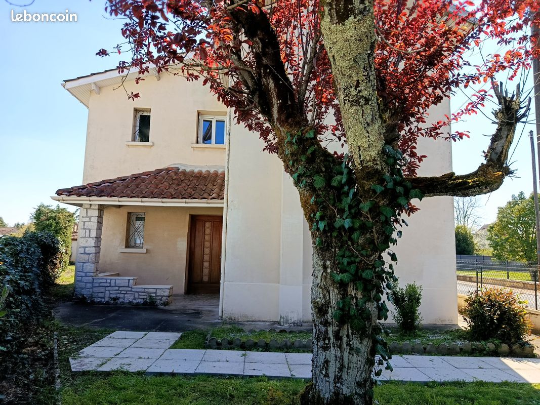 Maison 5 pièces 121 m² · à Mussidan · 121 m² · 110 000 €