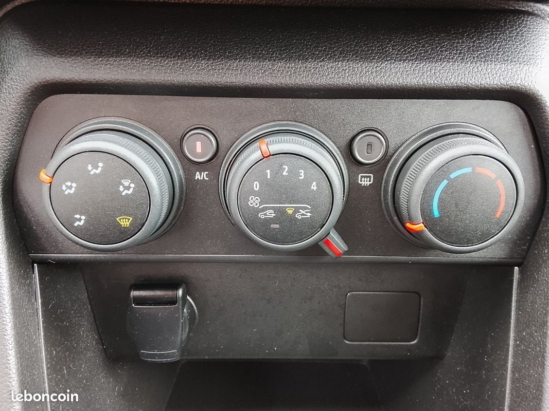 Dacia Sandero Stepway (3) Expression ECO-G 100 -22 (image 28)