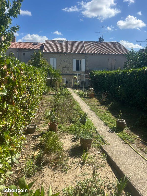 Maison 6 pièces 160 m² · à Nérac · 160 m² · 1 100 €/mois