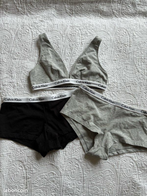 Ensemble brassière et boxers Calvin Klein XS Vêtements