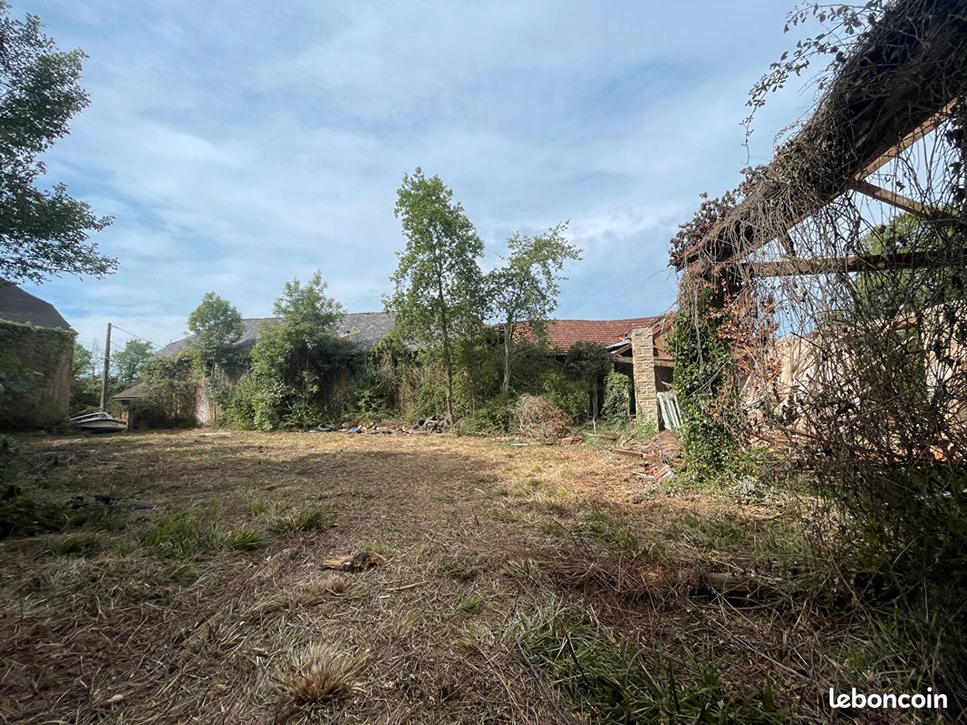 Maison 5 pièces 600 m² · à Morlaàs · 600 m² · 67 500 €