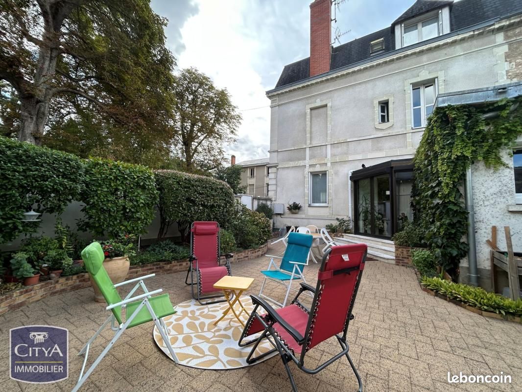 Maison 9 pièces 226 m² · à Châtellerault · 226 m² · 421 000 €