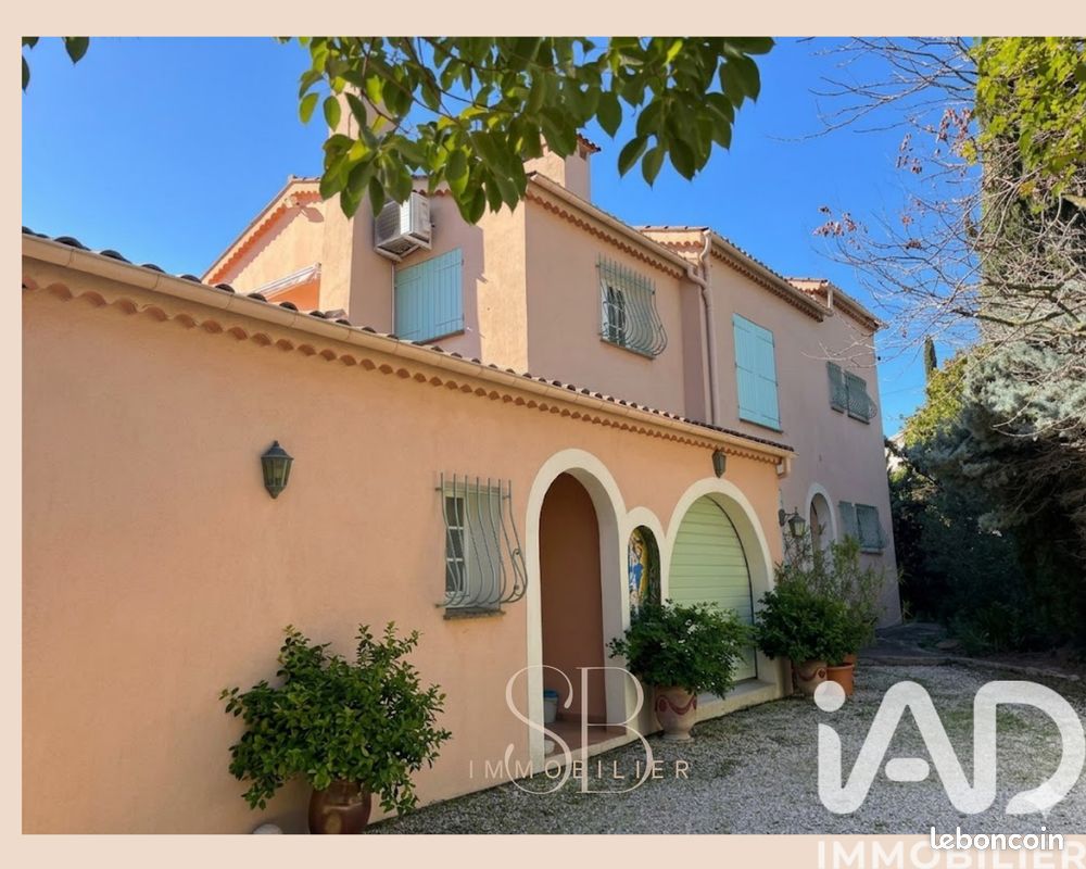 Maison 11 pièces 284 m² · à La Garde · 284 m² · 1 050 000 €