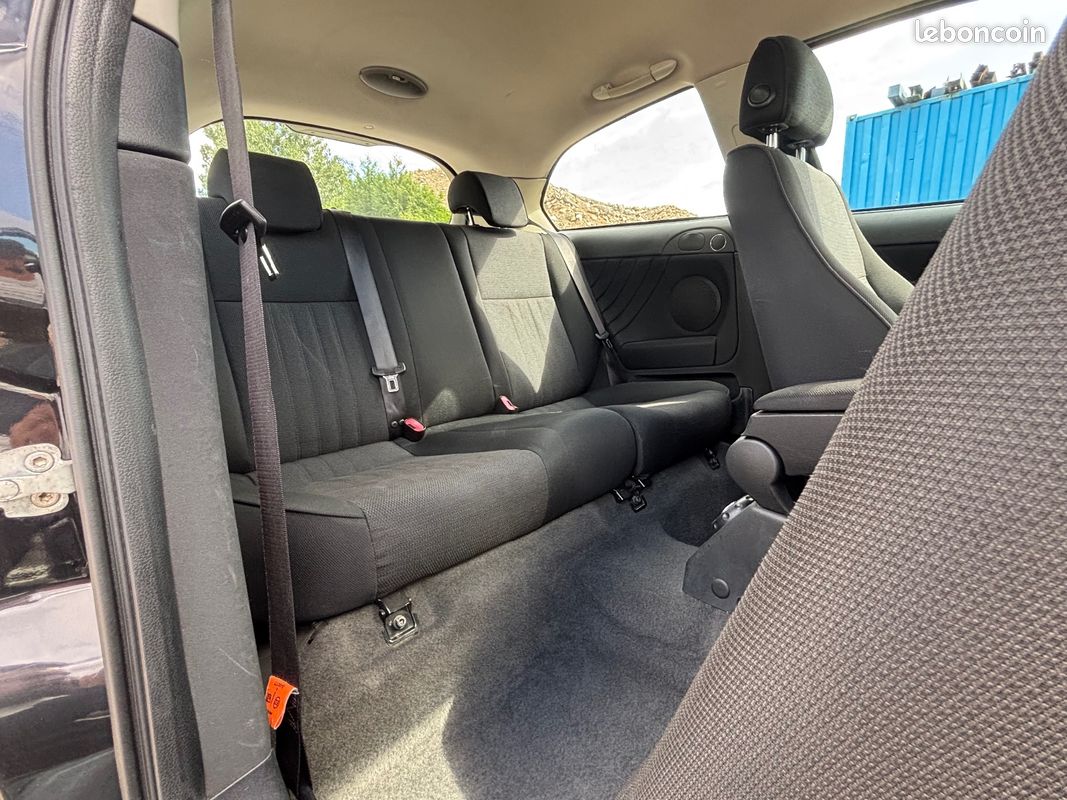 ALFA ROMEO 147 1.6i 105ch (image 8)