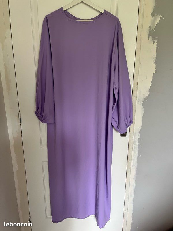 Abaya, jellaba, robe (image 1)