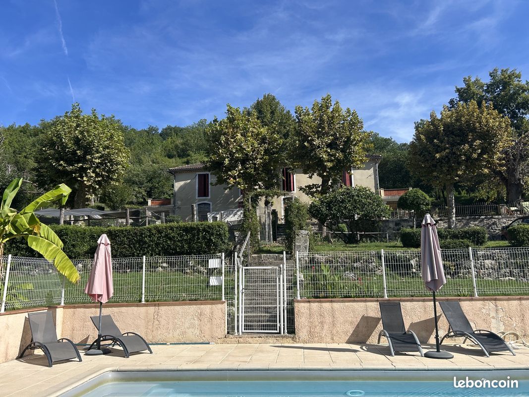 Maison 13 pièces 280 m² · à Port-Sainte-Marie · 280 m² · 380 000 €