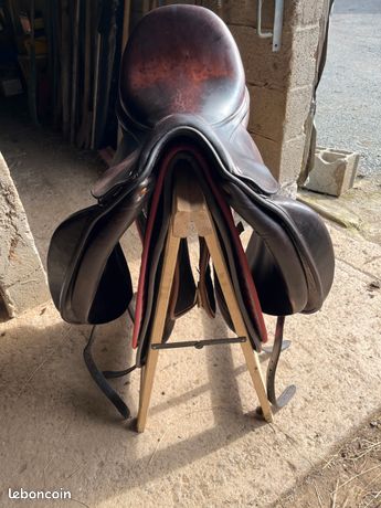 Selle De Saut Butet – Taille 18'' – Cuir Marron – Occasion Bon État – Fabriquée En France