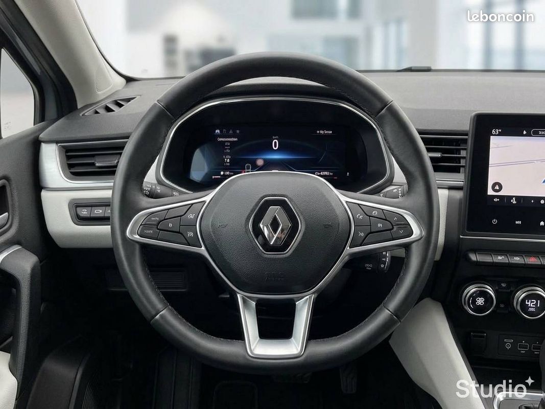 RENAULT Clio TCe 90 Techno (image 10)