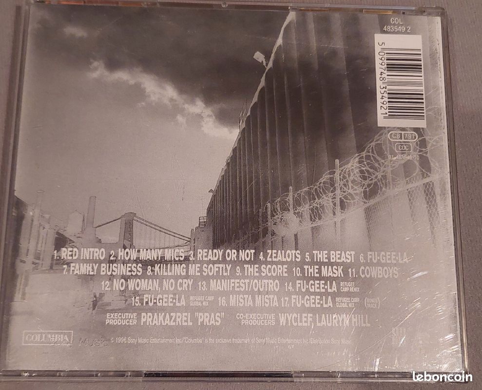Cd Fugees the score (image 2)