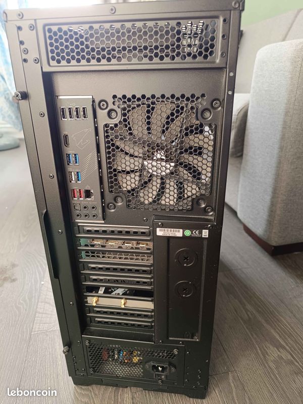 PC Gamer RGB Nvidia RTX 2060 32 Go ram AMD Ryzen 3800X