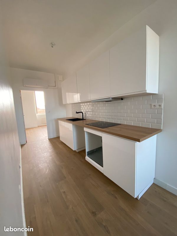 Local commercial 7 pièces 149 m² · à Carmaux · 149 m² · 198 000 €