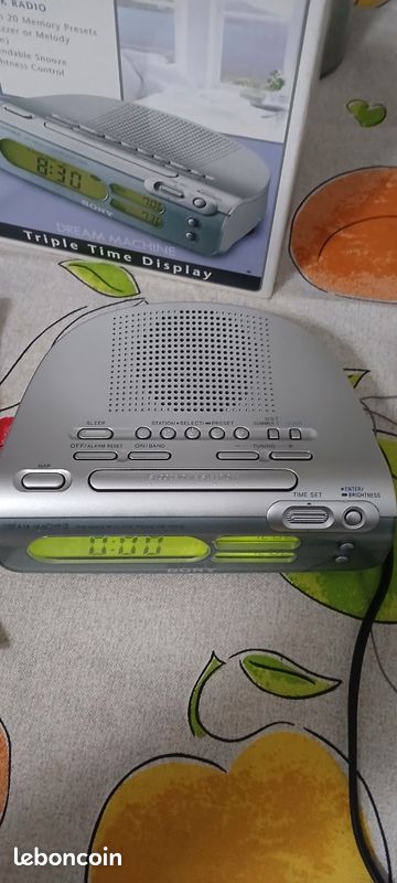 Radio reveil sony icf-c273L année 2000 notice et boïte (image 3)