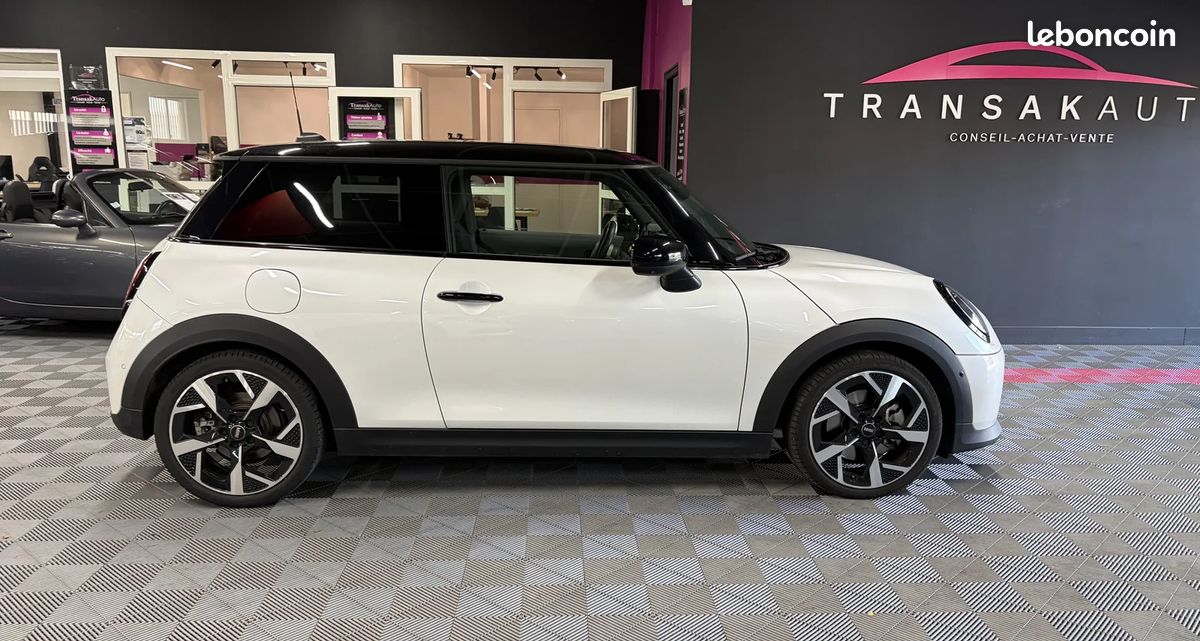 Mini COOPER Cooper C Favoured (image 6)