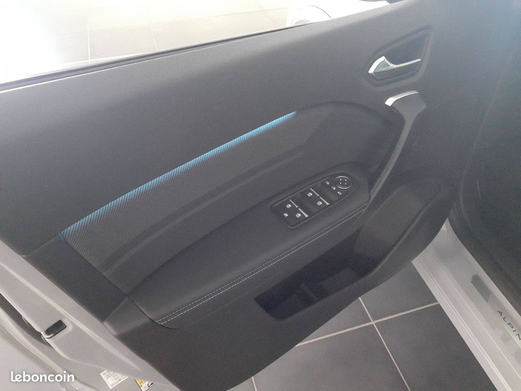RENAULT Captur E-Tech full hybrid 160 ch esprit Alpine (image 11)