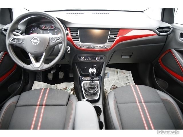 Opel Crossland GS Line 1.2 Turbo 110 ch BVM6 (image 19)