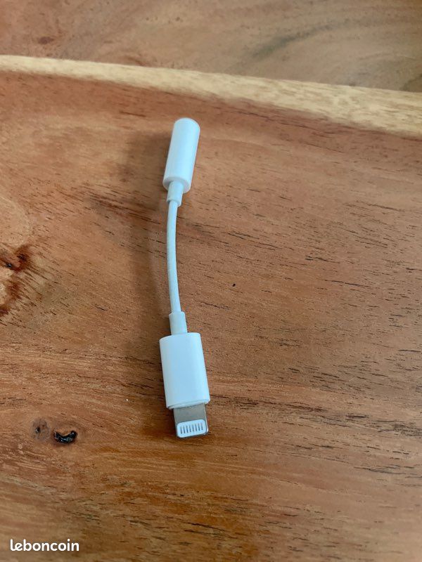 Adaptateur Lightning vers jack 3,5 mm (iPhone) (image 1)
