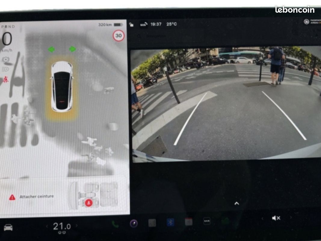 TESLA MODEL Y Standard RWD (image 10)