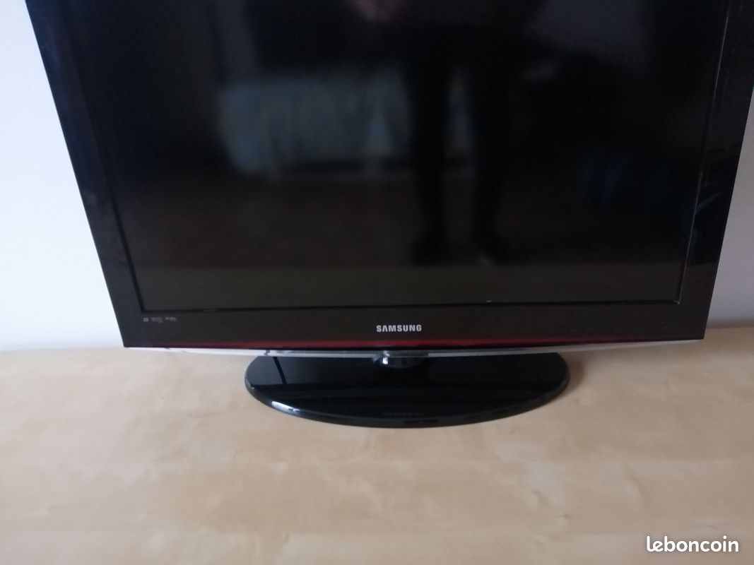 Tv samsung et son meuble tv (image 3)