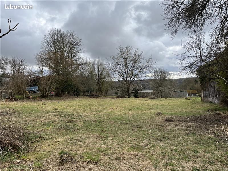 Terrain 1247 m² · à Glanges · 28 750 €