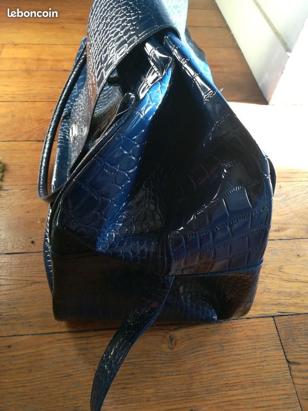 Sac Banane Verni Effet Crocodile En Relief – Neuf