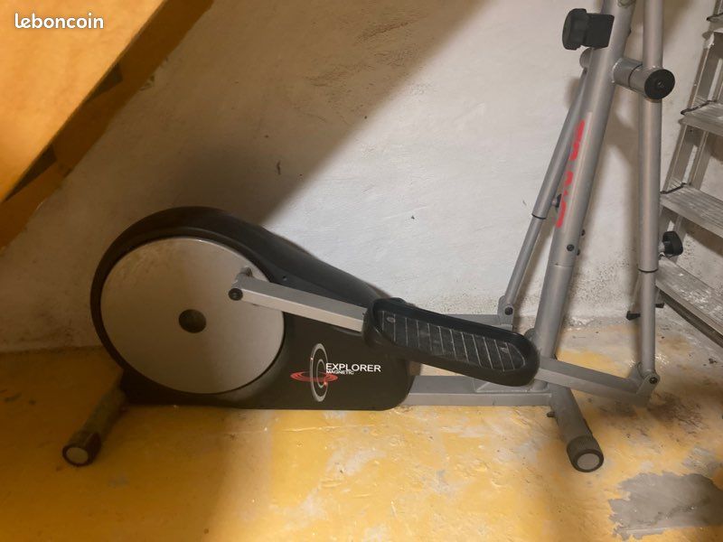 Donne velo elliptique (image 1)