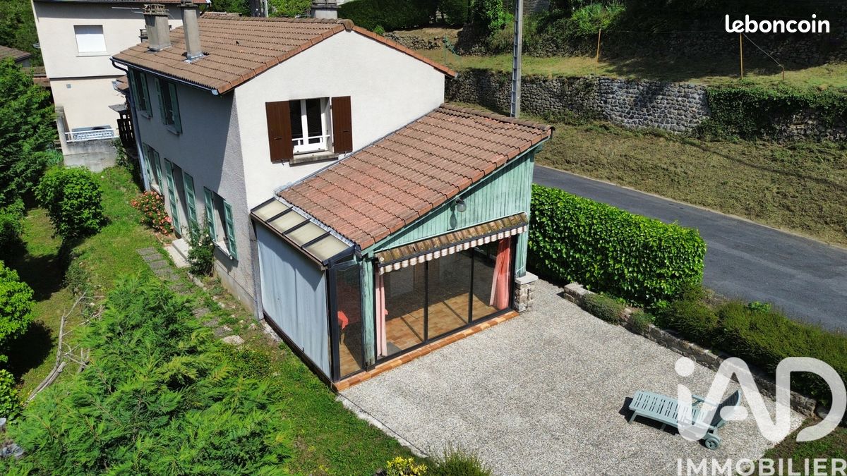 Maison 6 pièces 100 m² · à Le Cheylard · 100 m² · 139 000 €