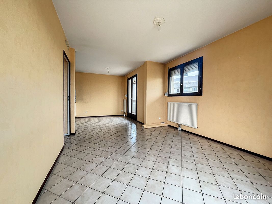 Appartement 3 pièces 62 m² · à La Motte-Servolex · 62 m² · 1 035 €