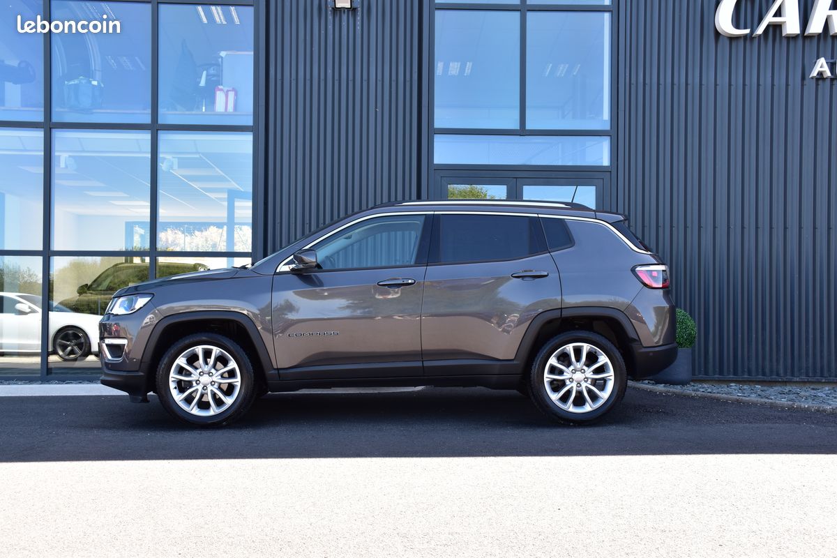 Jeep Compass Limited BVA • 15990 km • 1ère Main • Pack hiver • Camera (image 2)