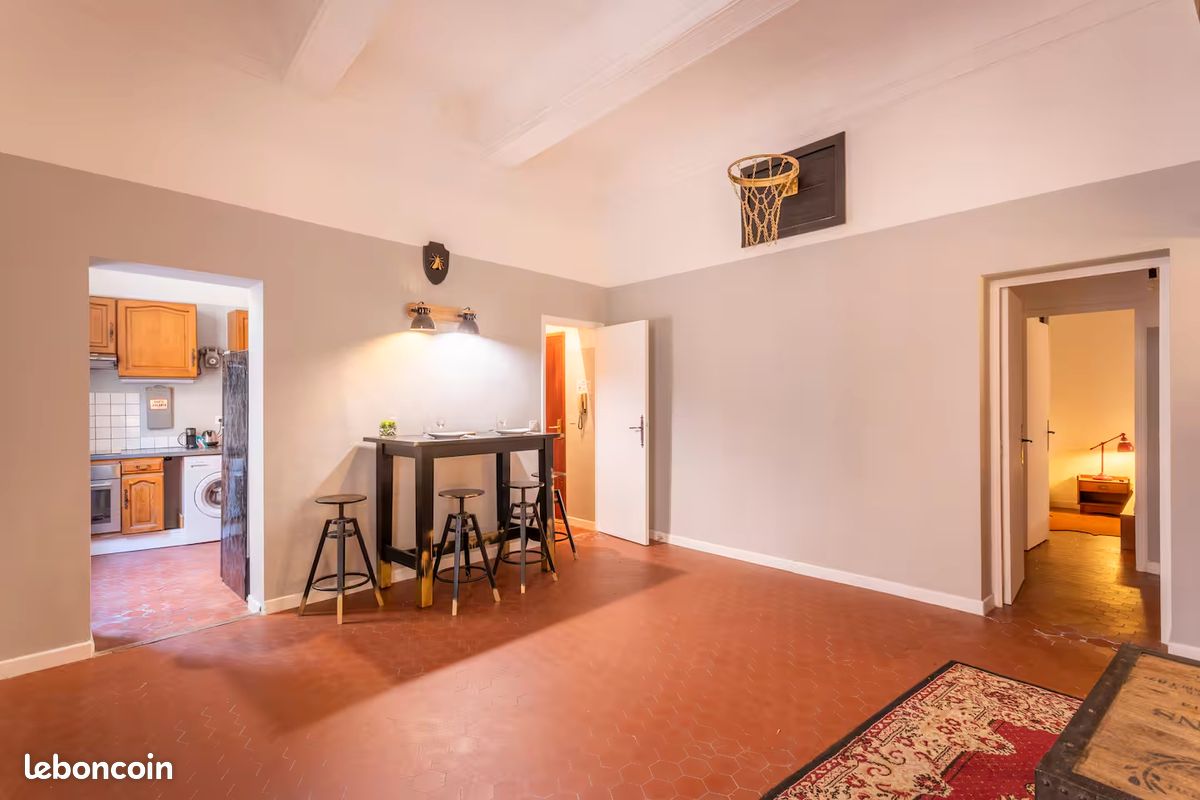 Appartement 2 pièces 53 m² · à Aix-en-Provence · 53 m² · 1 050 €