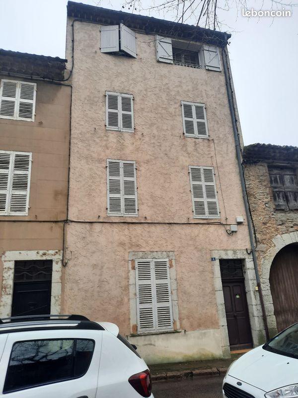 Maison 8 pièces 209 m² · à Tourves · 209 m² · 231 000 €