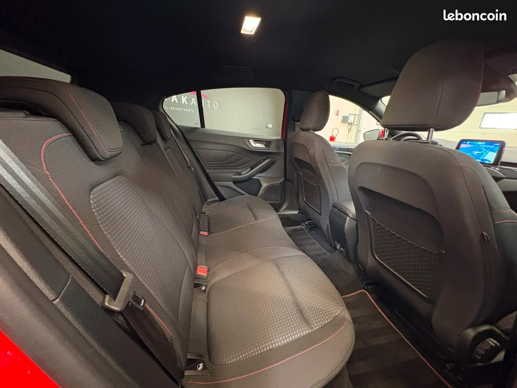 FORD FOCUS ST LINE X EcoBoost 155 ch MHEV - 1ERE MAIN - PARFAIT ÉTAT - VIRTUAL COCKPIT - CARPLAY - ATTELAGE AMOVIBLE (image 30)