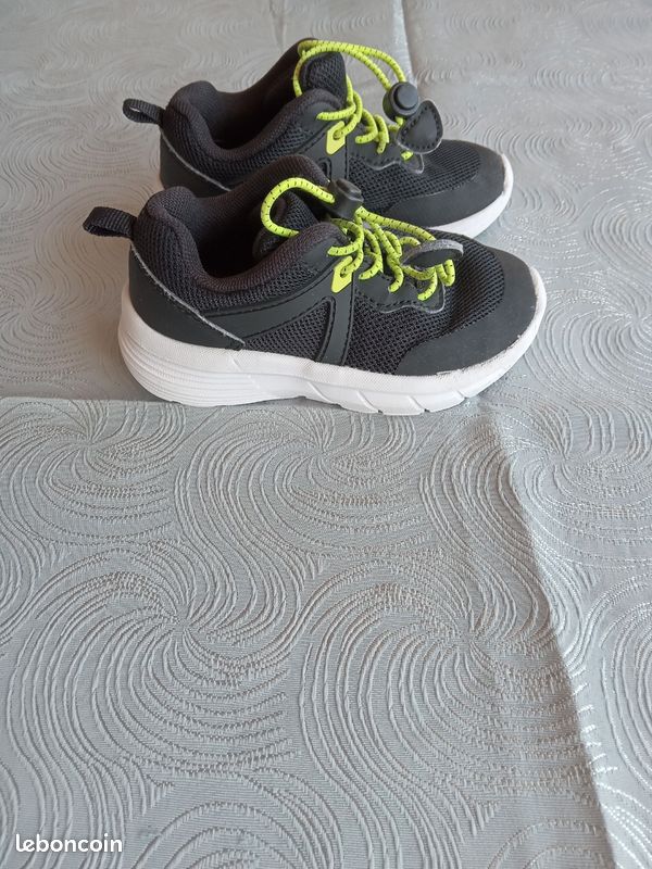 Basket garçon pointure 23 en bon état Chaussures