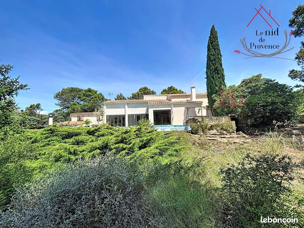 Maison 9 pièces 203 m² · à Uchaux · 203 m² · 559 000 €