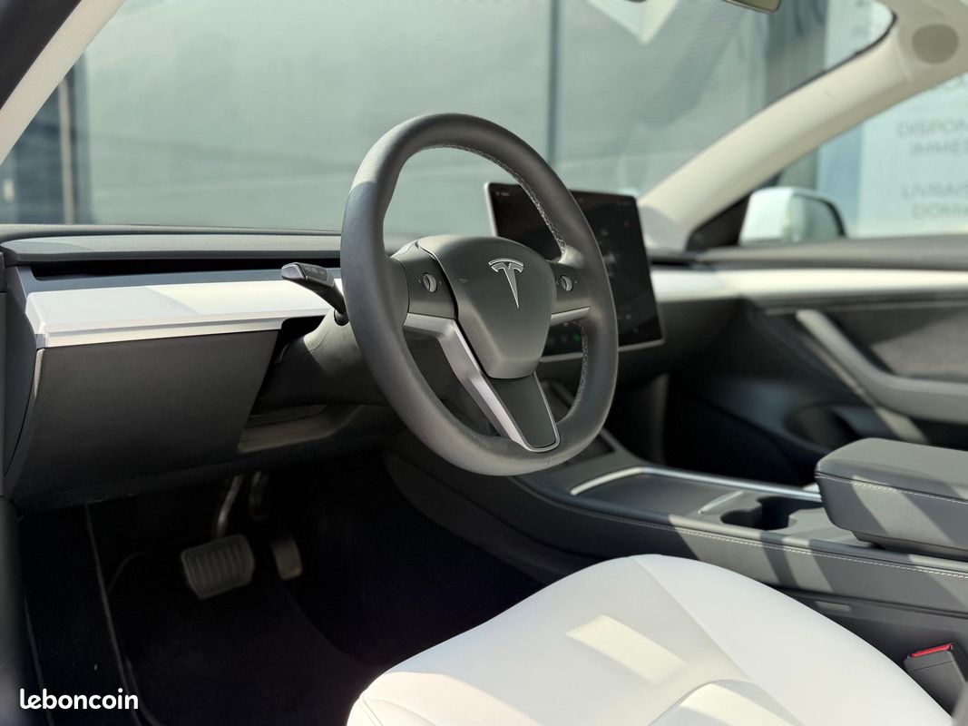 TESLA MODEL 3 Long Range Dual Motor 11/2022 AWD SOH 91,6% (image 15)