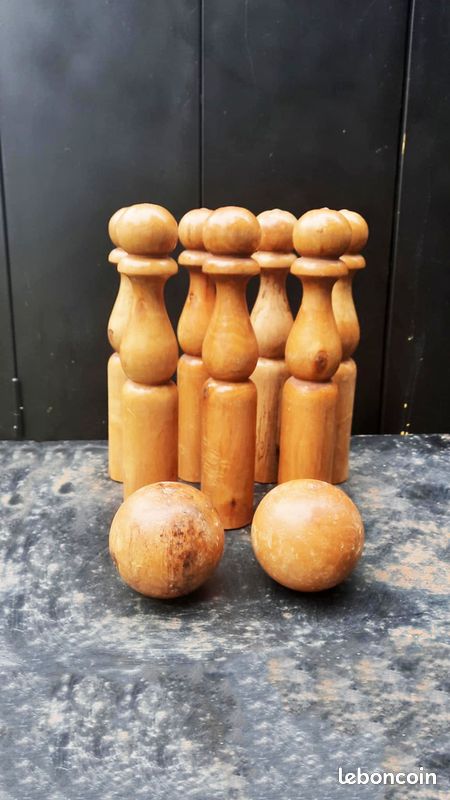 Ancien Jeu De Quilles En Bois Avec 2 Boules – Proche Du Neuf