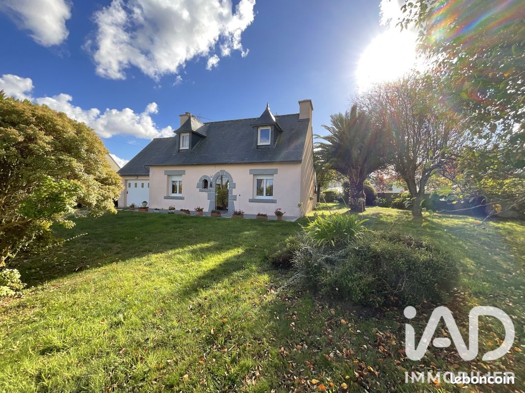 Maison 8 pièces 112 m² · à Rospez · 112 m² · 235 000 €