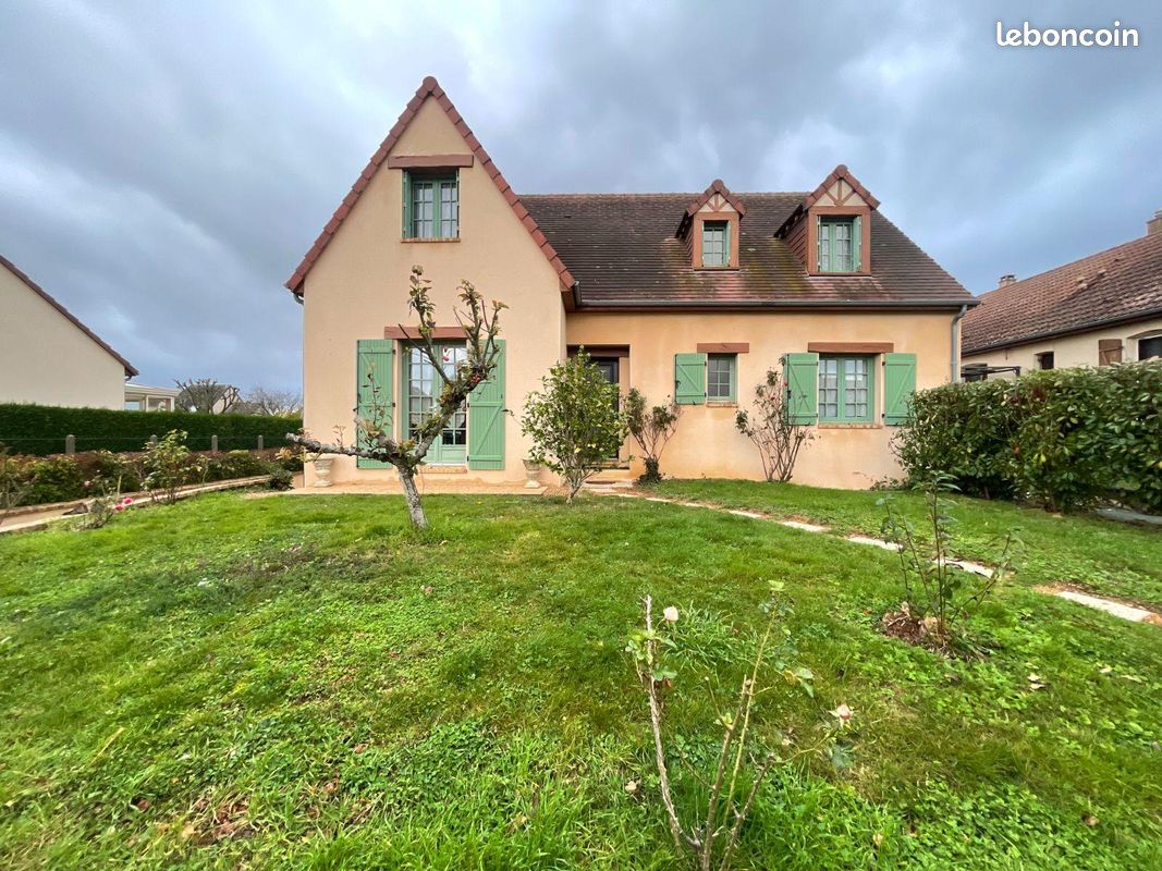 Maison 6 pièces 131 m² · à Nogent-le-Rotrou · 131 m² · 214 000 €