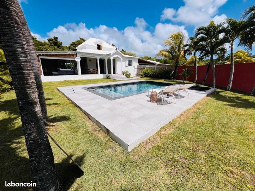 Maison 6 pièces 108 m² · à Saint-François · 108 m² · 375 000 €
