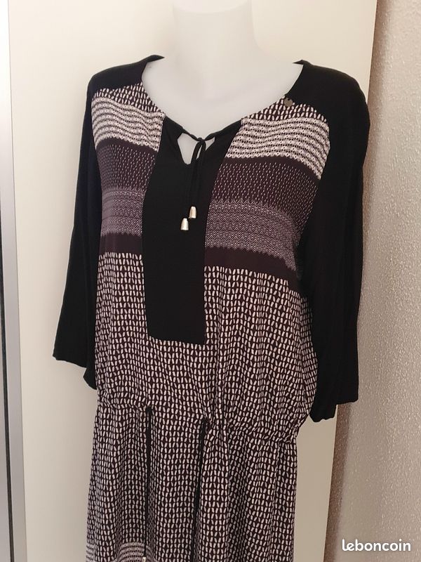 Robe (image 1)