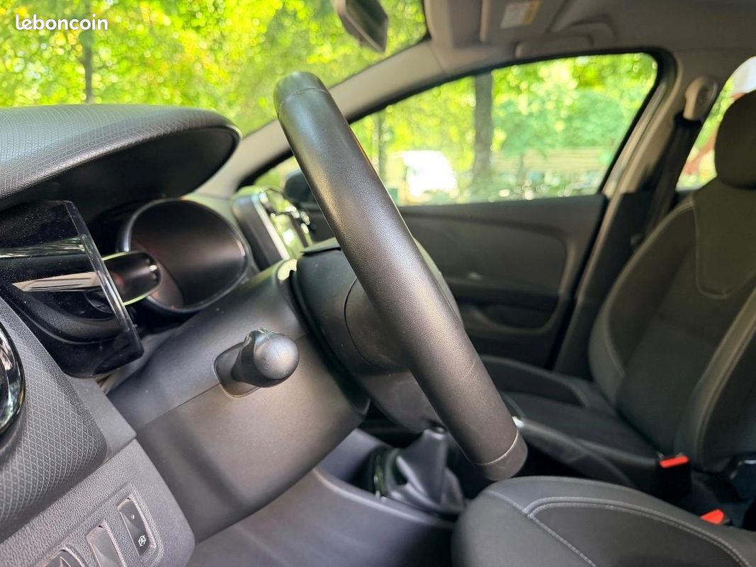 Renault Clio IV Energy ZEN 1.5 dCi 75ch (image 28)