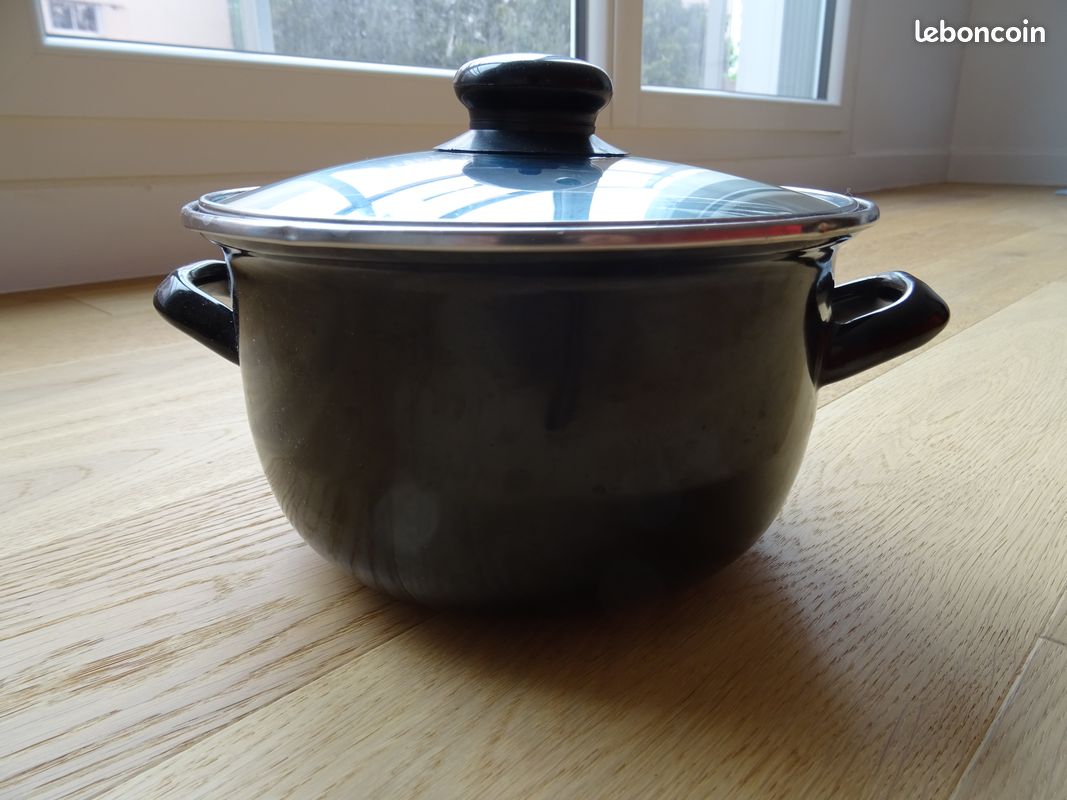 Casserole acier émaillé (image 1)