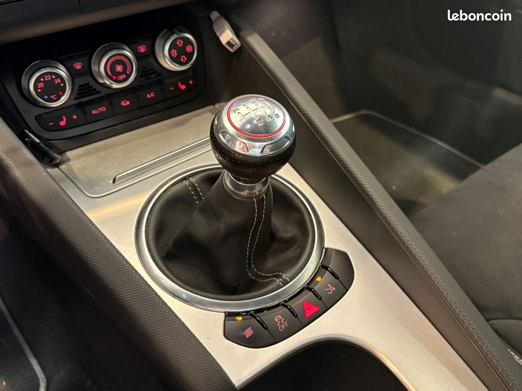 AUDI TT RS COUPE 2.5 TFSI 340 Quattro / BOSE / SIEGE CHAUFFANT / APPLE CARPLAY / ETAT IRREPROCHABLE (image 19)