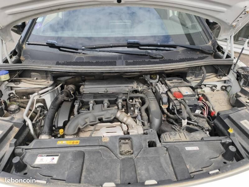 Peugeot 3008 1.6 THP 165ch GT Line S&S EAT6 (image 11)
