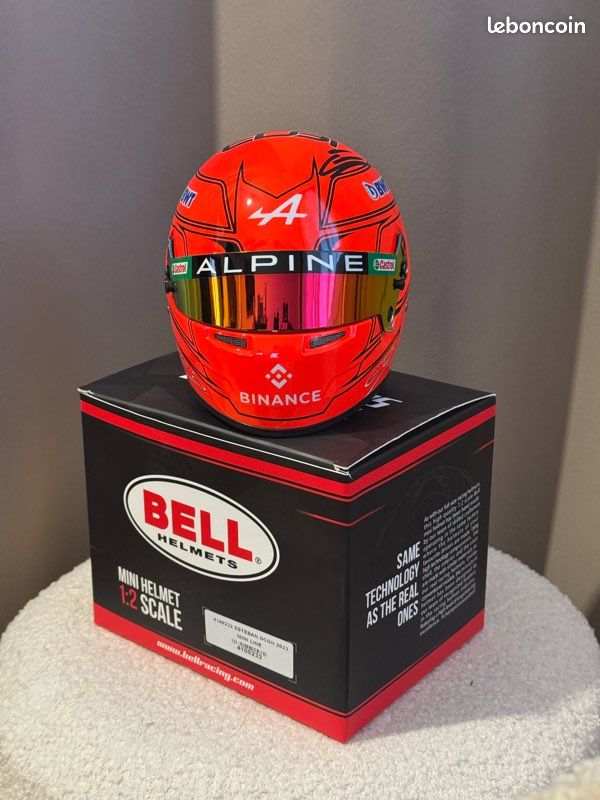 Casque formule 1 dédicacé (image 1)
